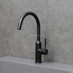 Смеситель Lemark Expert LM5079BL для кухни с поворотным изливом