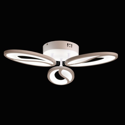 Потолочная люстра DeMarkt 424018003