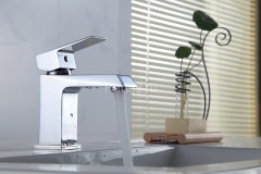 Смеситель Rossinka RS38-11U для раковины