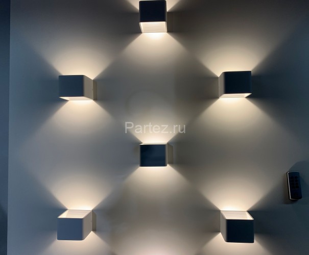 Настенный светильник Elektrostandard MRL LED 1060 белый